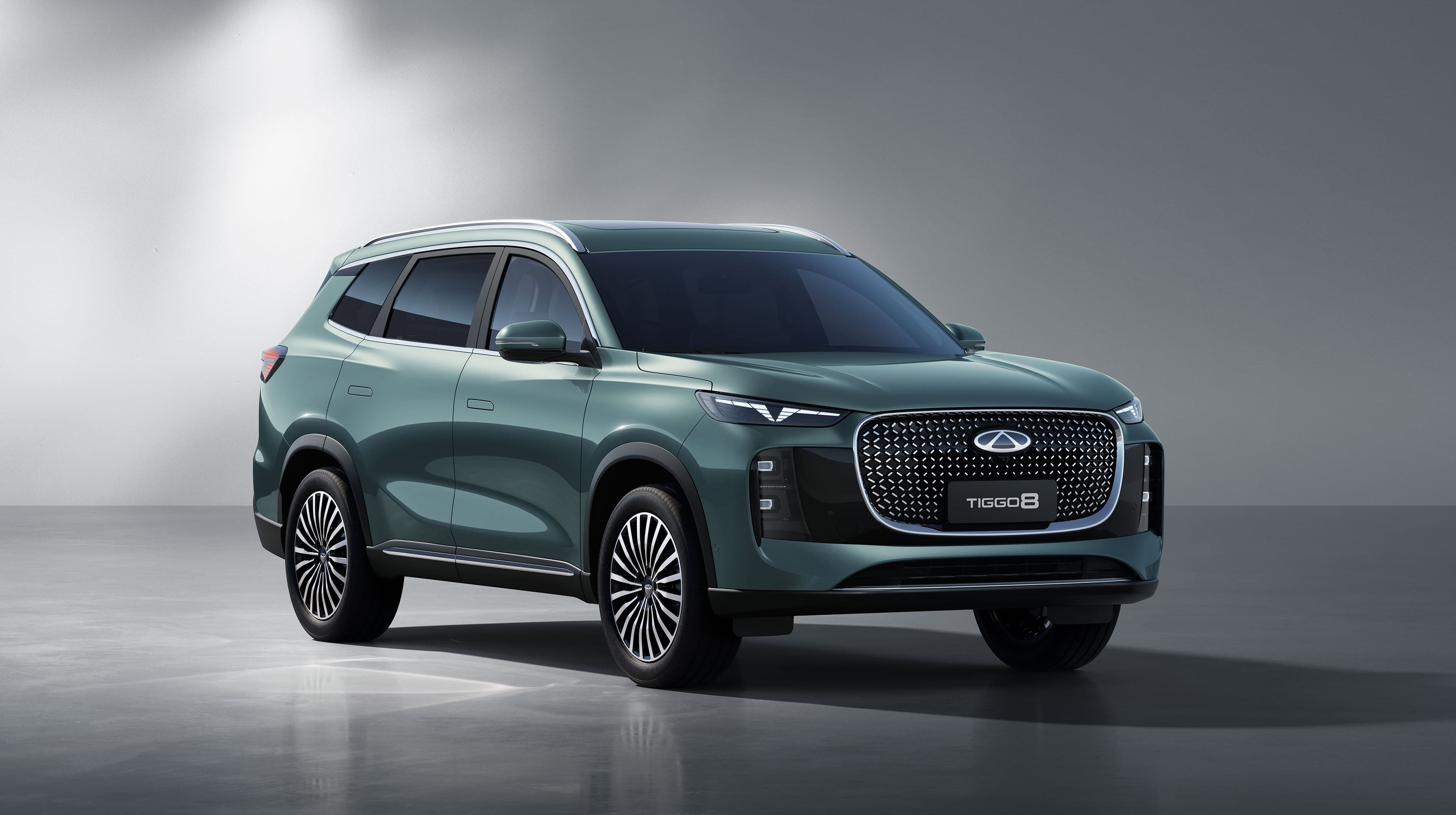 TIGGO 8