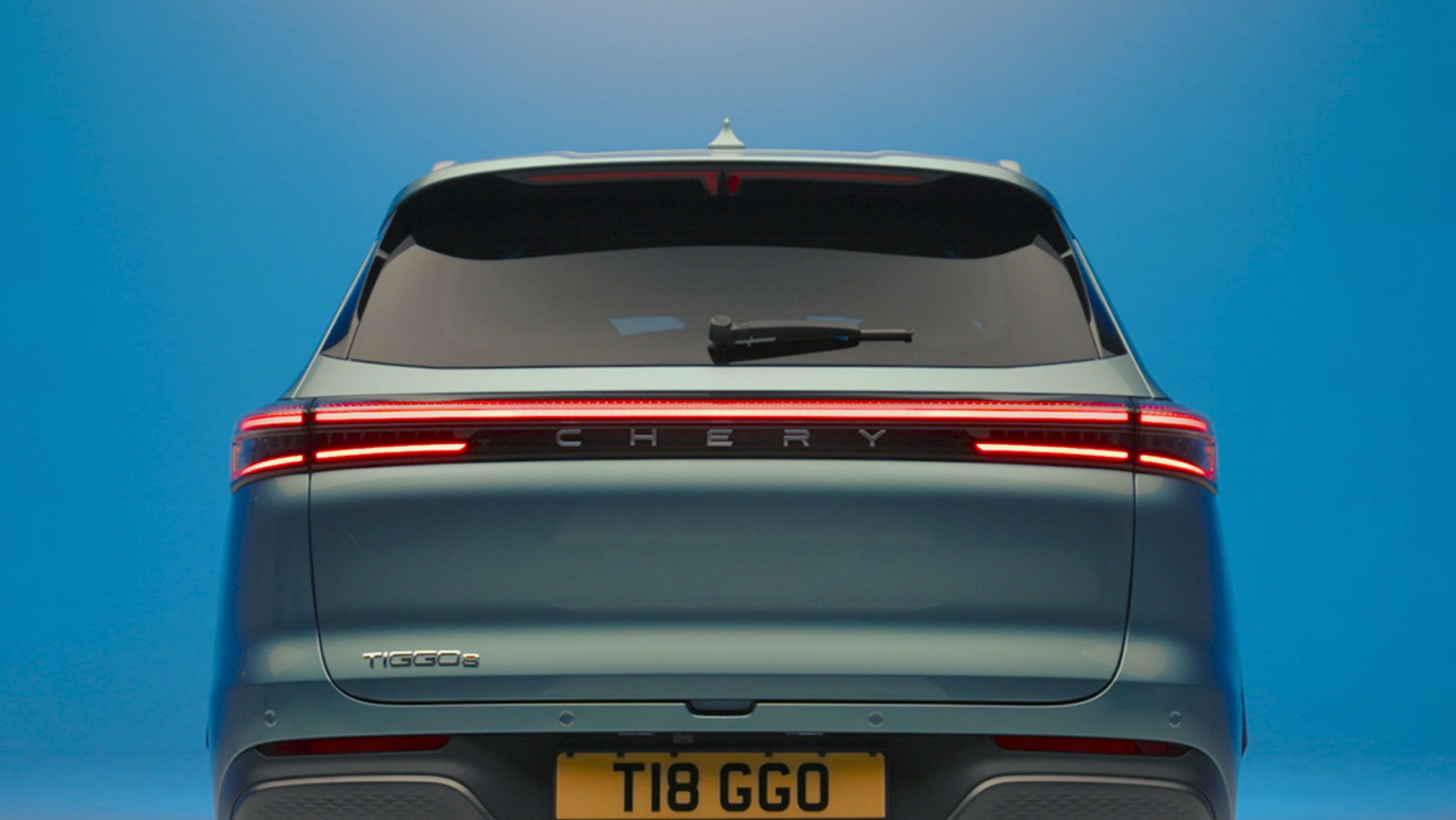 Rear view of Chery Tiggo 8 SUV in metallic blue finish