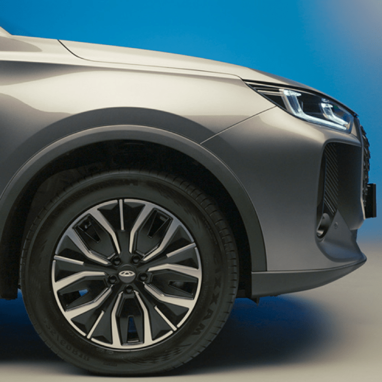 Striking 18" Alloy Wheels